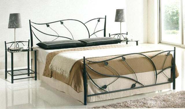 Кованные кровати